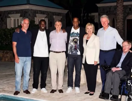 0hour1's tweet image. The Avengers Movie Poster.