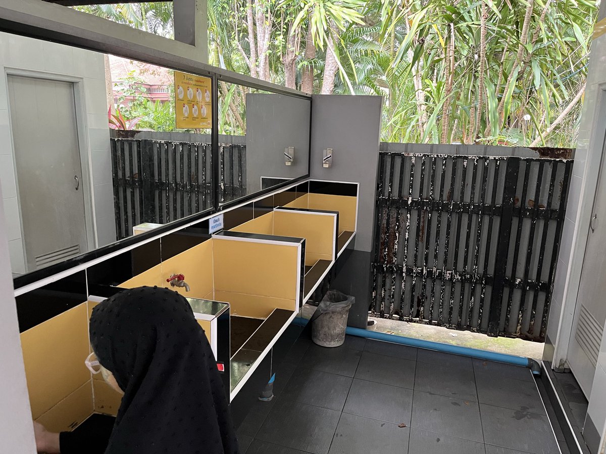 #สุขาอยู่หนใด รอบนี้มาที่ #นราธิวาส ร้านริมจวน เพราะติดกับบ้านพักทางการของผู้ว่า รอบๆมีทั้งปั้มน้ำมันและบ้านพัก #Narathiwat #Thailand #toilet