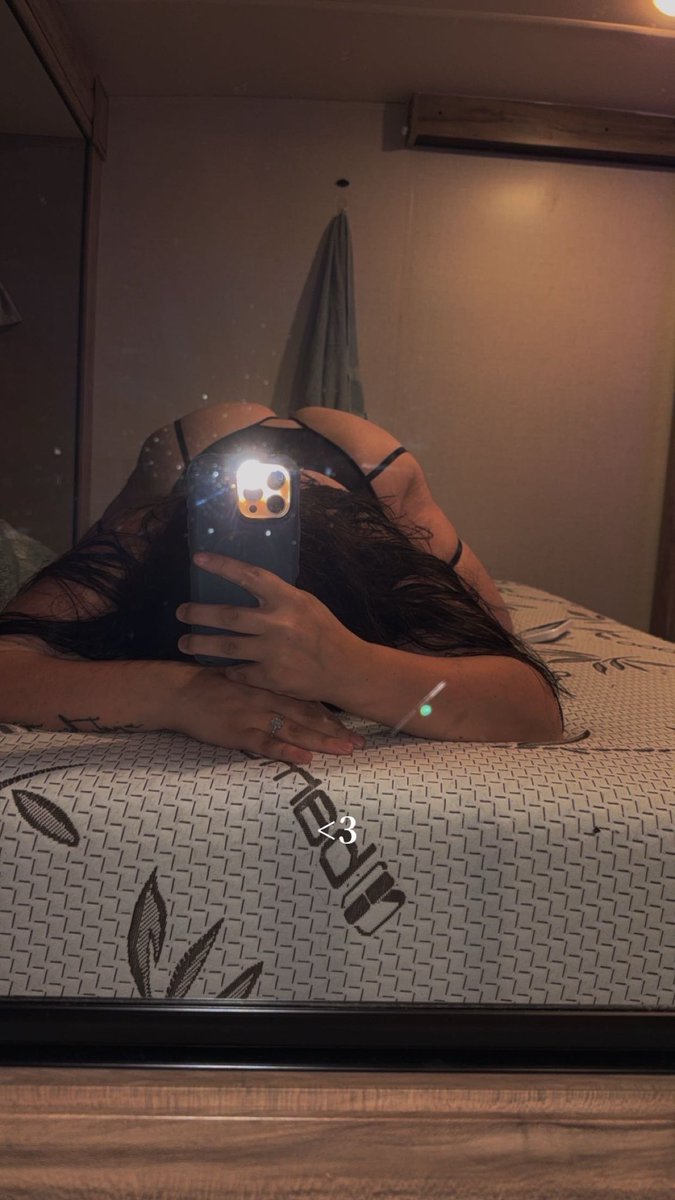 MilffromGa tweet media