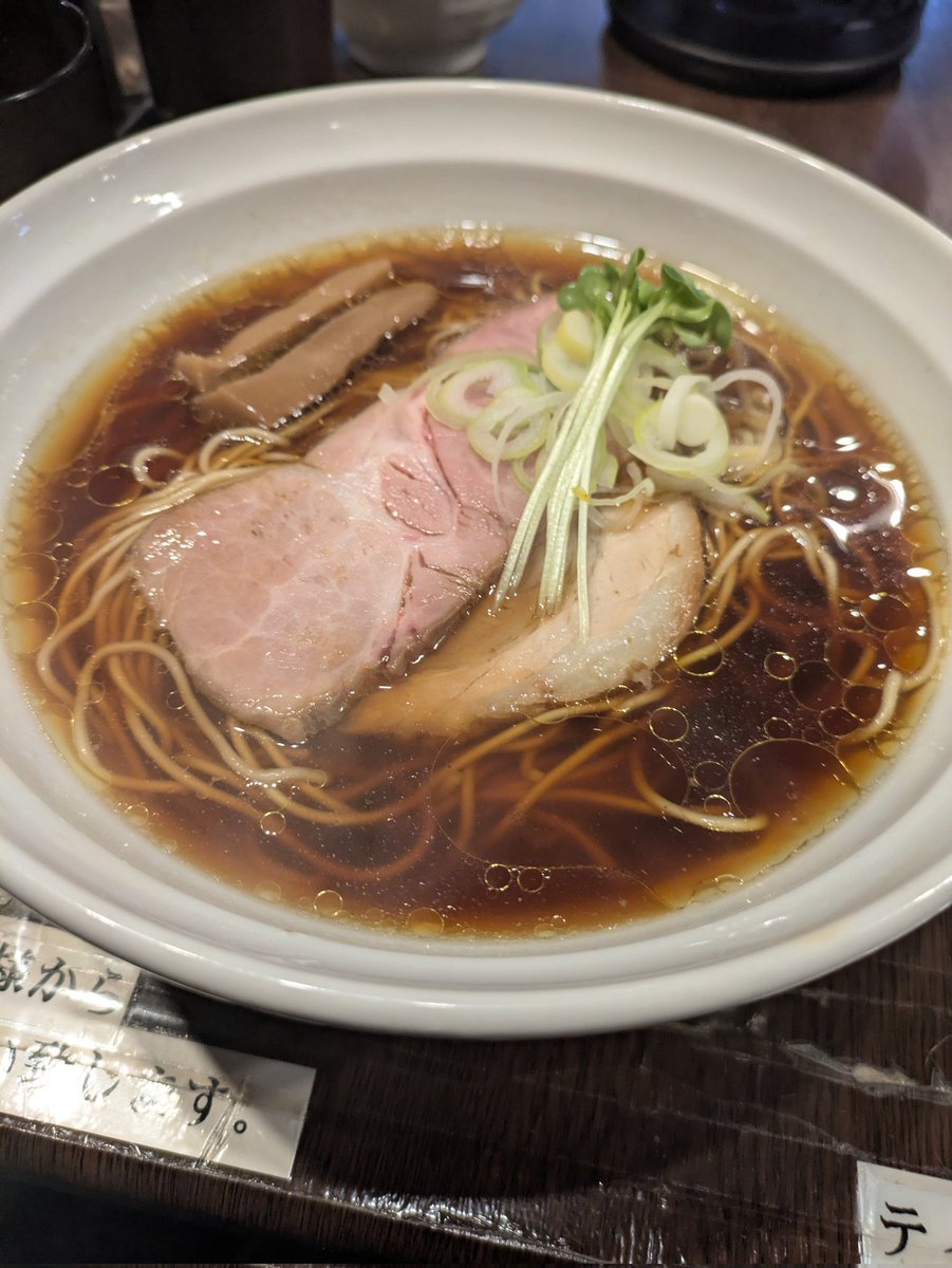 s_490's tweet photo. 中華そば

#麺や新倉 https://t.co/ACyxcAD3Dk