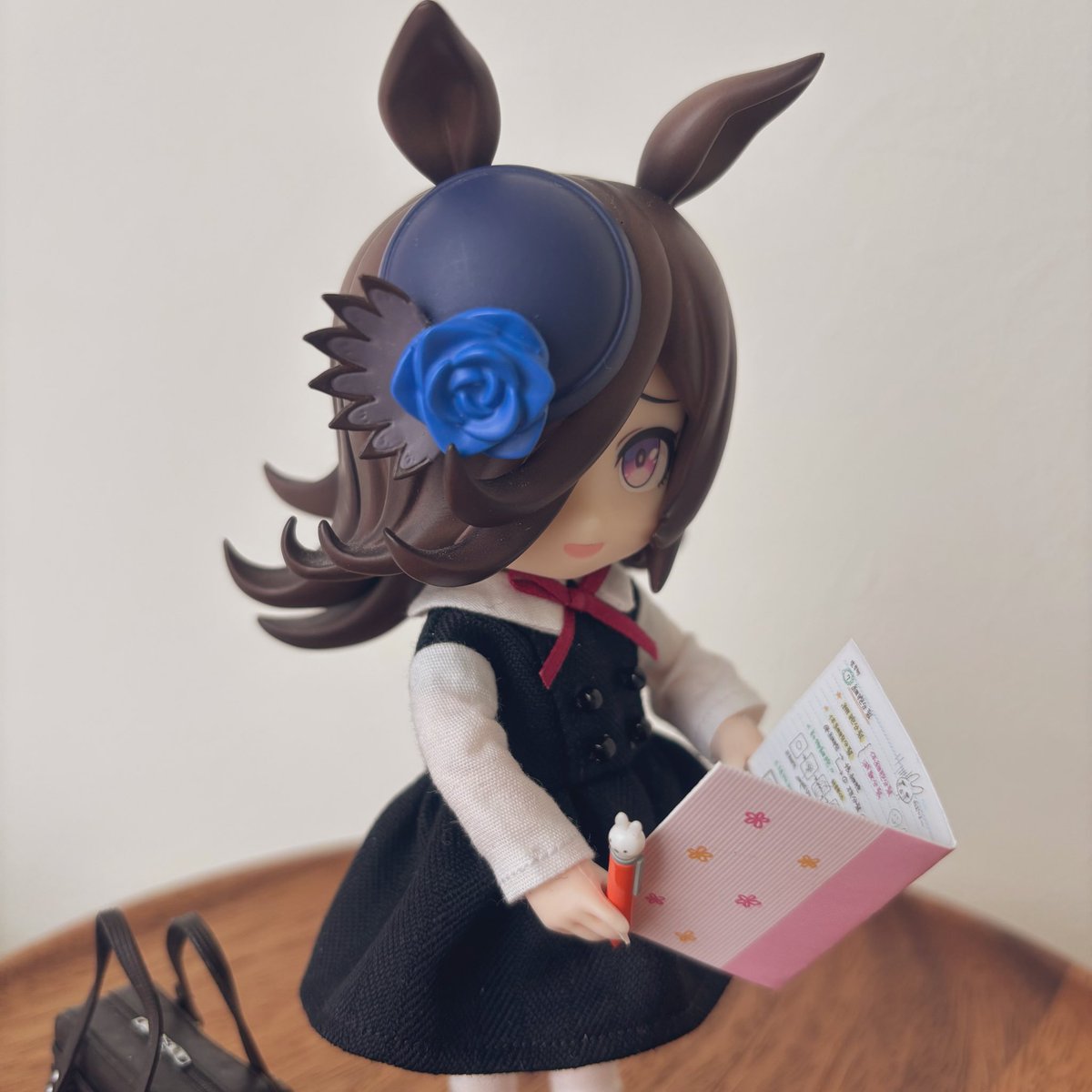 大阪🐙ドルミスにて

かわいい制服風ワンピース
👗<a href="/candyholic_doll/">７９y@7:tn:9</a> 様

いつも万能な<a href="/KURI43825289/">KURI</a> 様のストラップ靴と合わせて可愛い制服姿になりました♪

ガチャのEASTBOYミニ合皮バッグがちょうどいい大きさ🧳❣️

#ウマ娘
#ライスシャワー