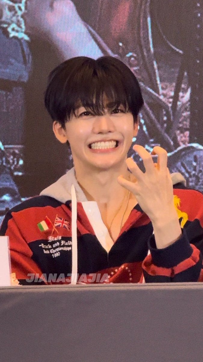 my favorite smile of his 😬