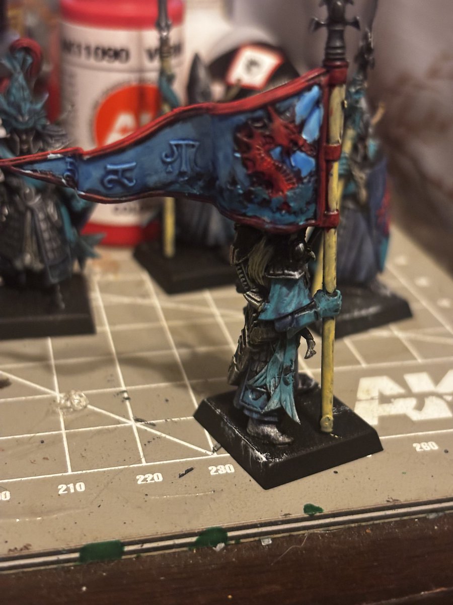 KerrickHobbys's tweet photo. Touched by Nurgle, but through the grace of Isha pushed through enough to get a little more done on the Isle of Blood Lothern Sea Guard. 

#modelpainting #wipwednesday #warhammercommunity #warhammerfantasy #oldhammer https://t.co/MgaTHGudcZ