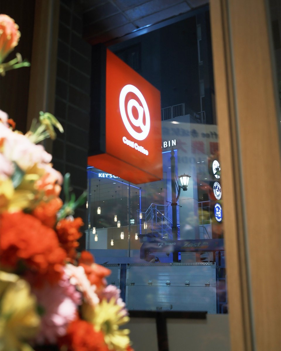 CottiCoffeeJP_'s tweet image. 夜の Cotti Coffee 赤坂駅前店 🌃
仕事帰りの一杯にも、夜のひと息にも。
静かな夜に寄り添うコーヒーをどうぞ ☕

#cotticoffee #cotticoffeejp #coffeeshop 
#新店舗オープン #プロモーション