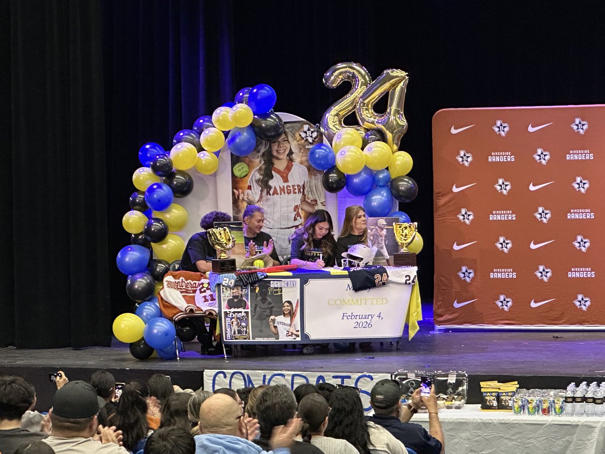 Victor A. Lara tweet media