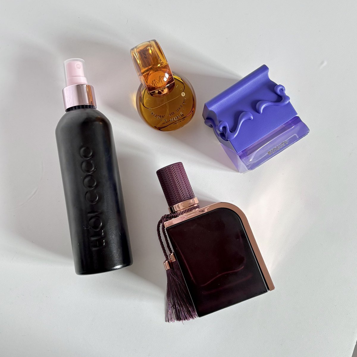 beautiaf's tweet image. rate &amp;amp; review semua parfume favorit aku yang ada di kost. (˶&amp;gt;⩊&amp;lt;˶)

all from local brand, no usa, no england this is indonesia.🇮🇩