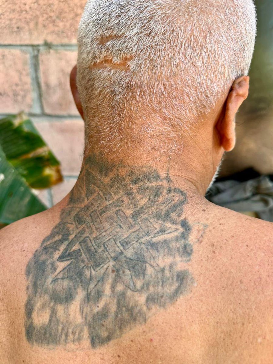En la búsqueda de remanentes de pandillas, en el barrio El Calvario, Cacaopera, Morazán Norte, soldados de la <a href="/FUERZARMADASV/">FUERZA ARMADA</a> ubicaron a Óscar Armando Sorto, alias “Bin Laden”, homeboy de la MS-13, quien intentaba ocultar los tatuajes alusivos a la estructura terrorista; fue