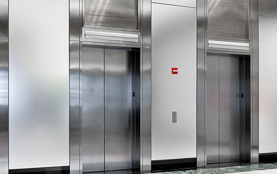 IFEElevatorCo's tweet photo. 🚀 IFE Elevators In Industrial Park offer advanced solutions for intelligent factories! From AGV interconnection to IoT monitoring, real-time safety detection, smart load weighing &amp; anti-loose traction tech—get safe and connected vertical transport.  

🔗 https://t.co/xRasmEebn5 https://t.co/dY2Jz8ta6s