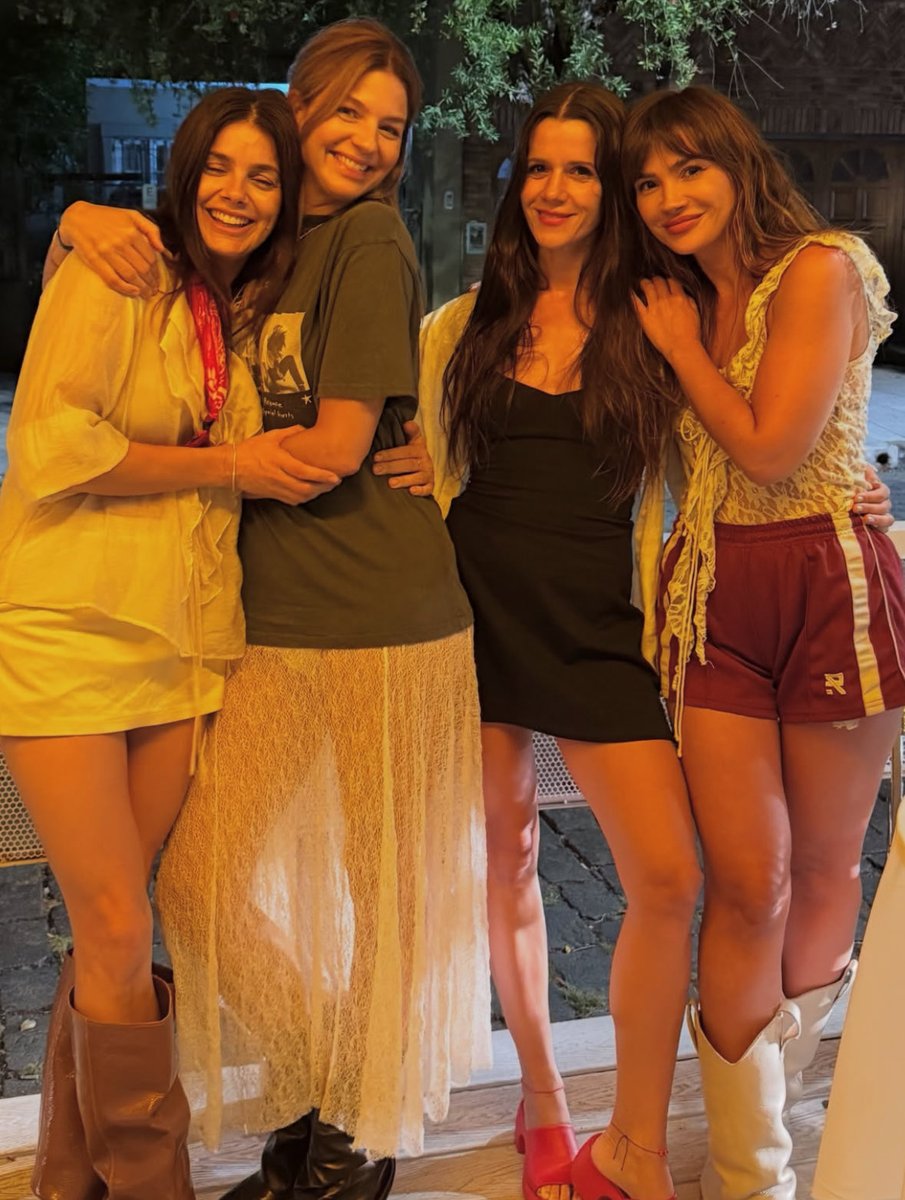 LA REUNIÓN MÁS ESPERADA X LAS NOVELERAS. LAS ESTRELLAS SIEMPRE EN NUESTRO ♥️