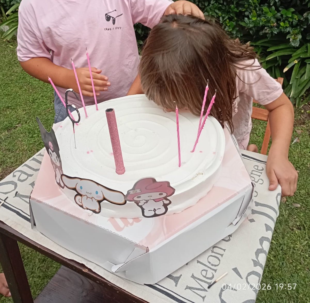 Hoy cumplió años mi nietita y obvio que le hicieron " cara en la torta" 🥴