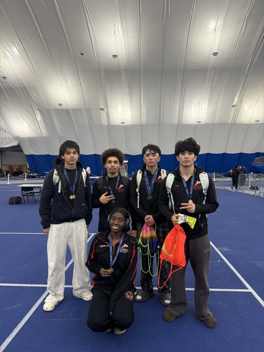 Congratulations to the medalists at the  N1 G3 State Sectional Championship. 

Sectional Champions include:
Camille Hayletts- 400m setting a new school record 

Boys 4x400: Jacob Rosario, Ryan Enrile, Jason Enrile, and Matthew O’Brien