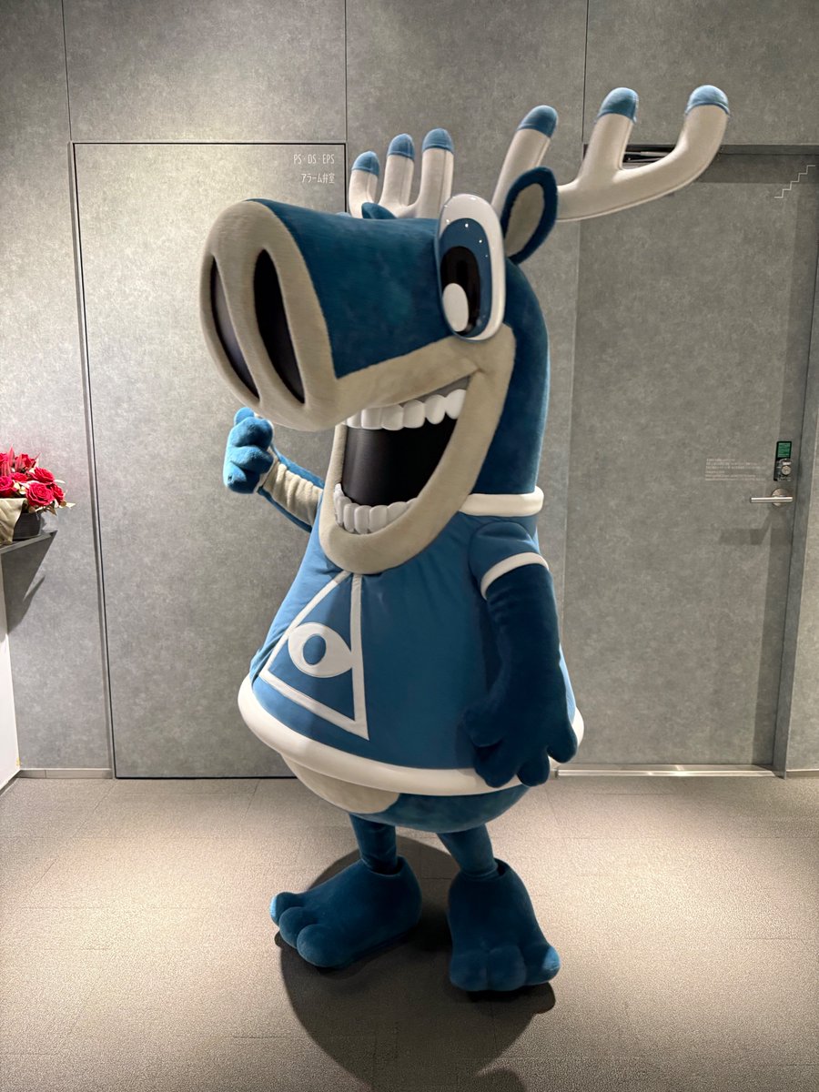 UKMK_SG's tweet image. でっかいトシカイくんが集英社ゲームズに遊びにきてくれました！
イベント会場でもごく稀に動くみたいです！
動いている姿を見れたらラッキー！

#大巡廻解体センター #都市伝説解体センター