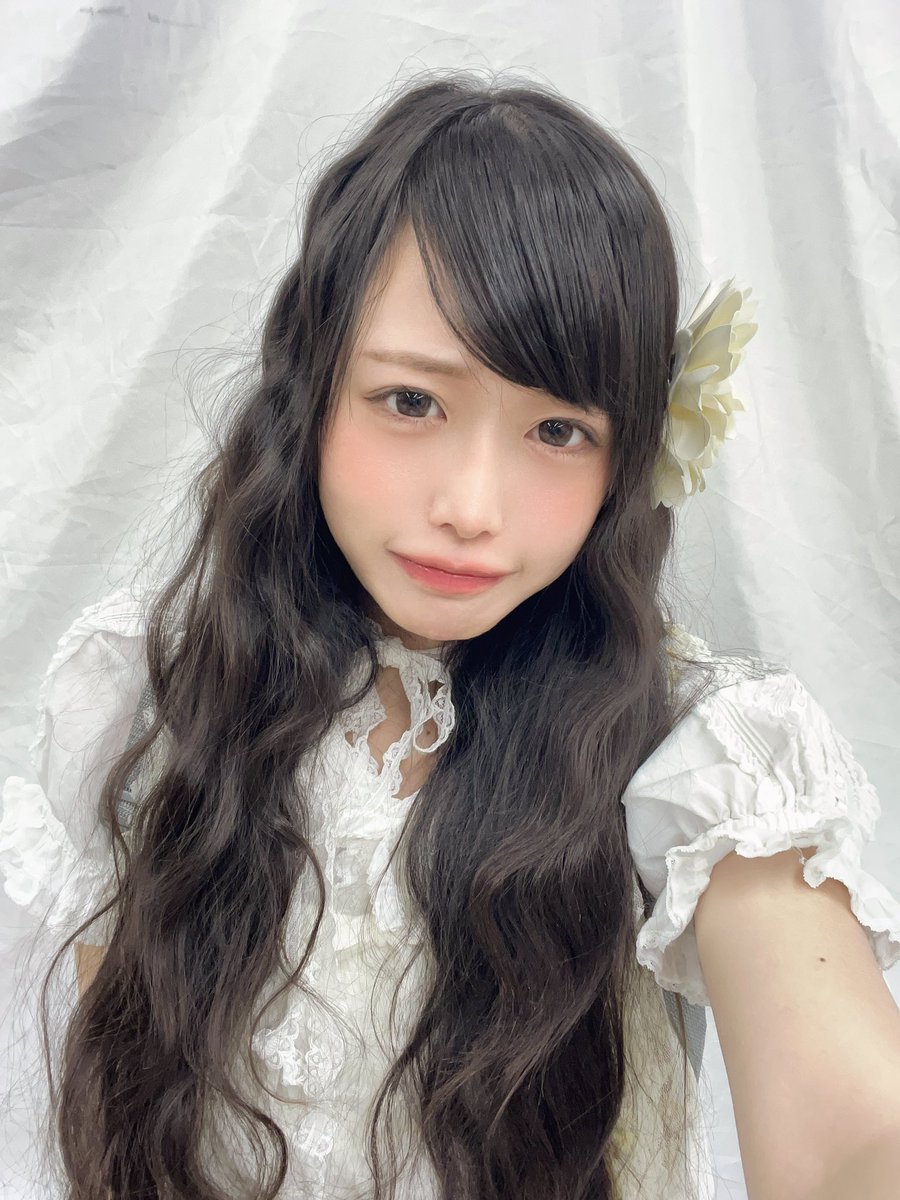 森の小屋に住んでます🏡