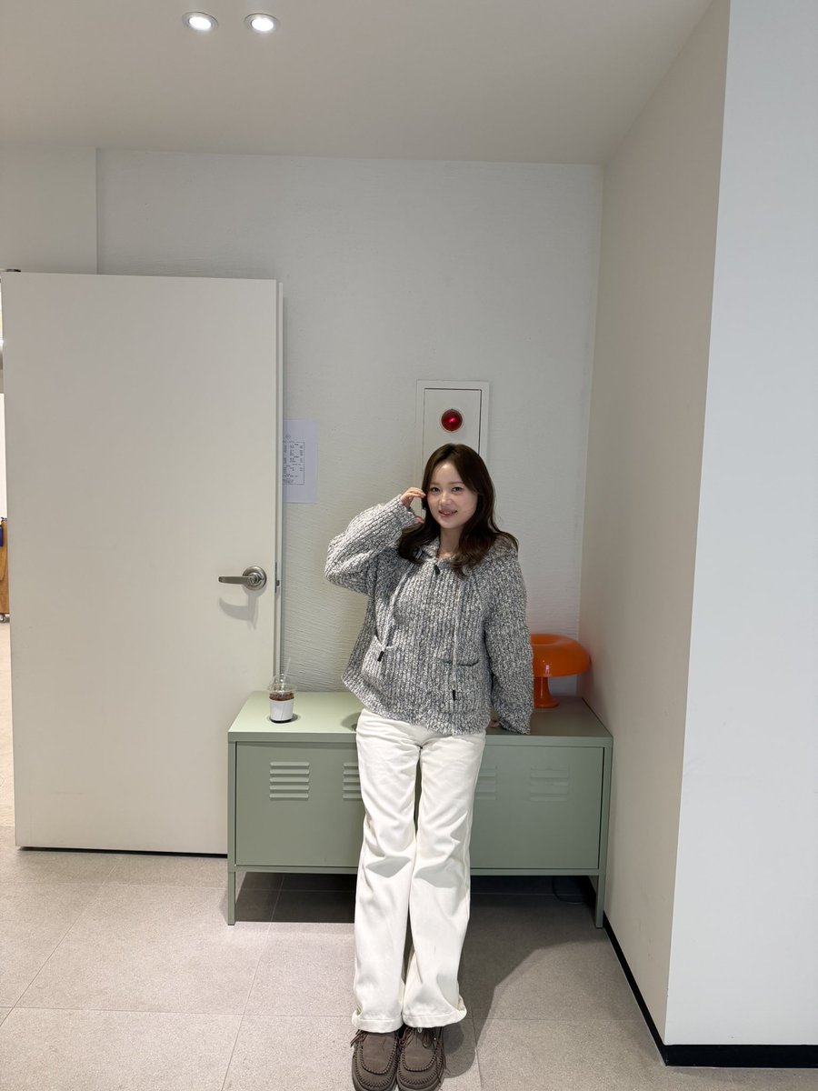 Amber 2.0 💙 tweet media