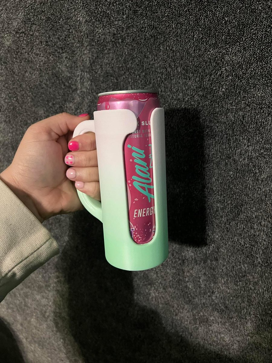 MathModeOn's tweet image. I’m used to not getting very many gifts from my students. Today. I got a surprise. 

One of my homeroom students from last year brought me an Alani/Red Bull holder he printed on a 3D printer 😭 

I absolutely love it and it will sit on my desk everyday with my energy drink of the…