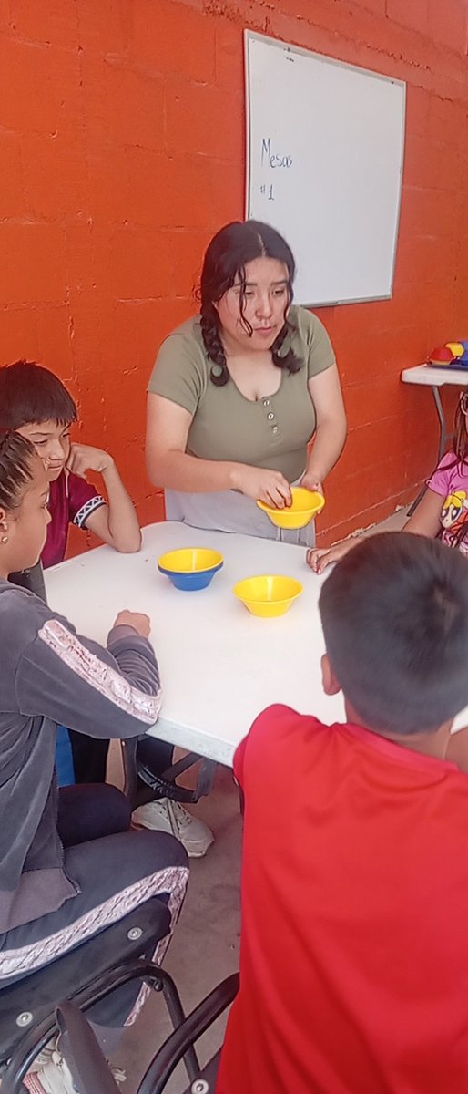 abrazandosonri1's tweet photo. 🌿 Huerto urbano: aprender, jugar y descubrir cómo sembrar en la ciudad. ¡Conocimiento que crece! @RebecaVzlaA @ISJuventud @bujia_la @AlfonsoDurazo @COVESSONORA @AnaMadaii @anuoa @OdinBlanco @CPJannyBarrera @pichonpavlovich @sergiovallep @ElSolHermosillo @rodrigofh1101 @GlodeJo07 https://t.co/jVSalxU6U3