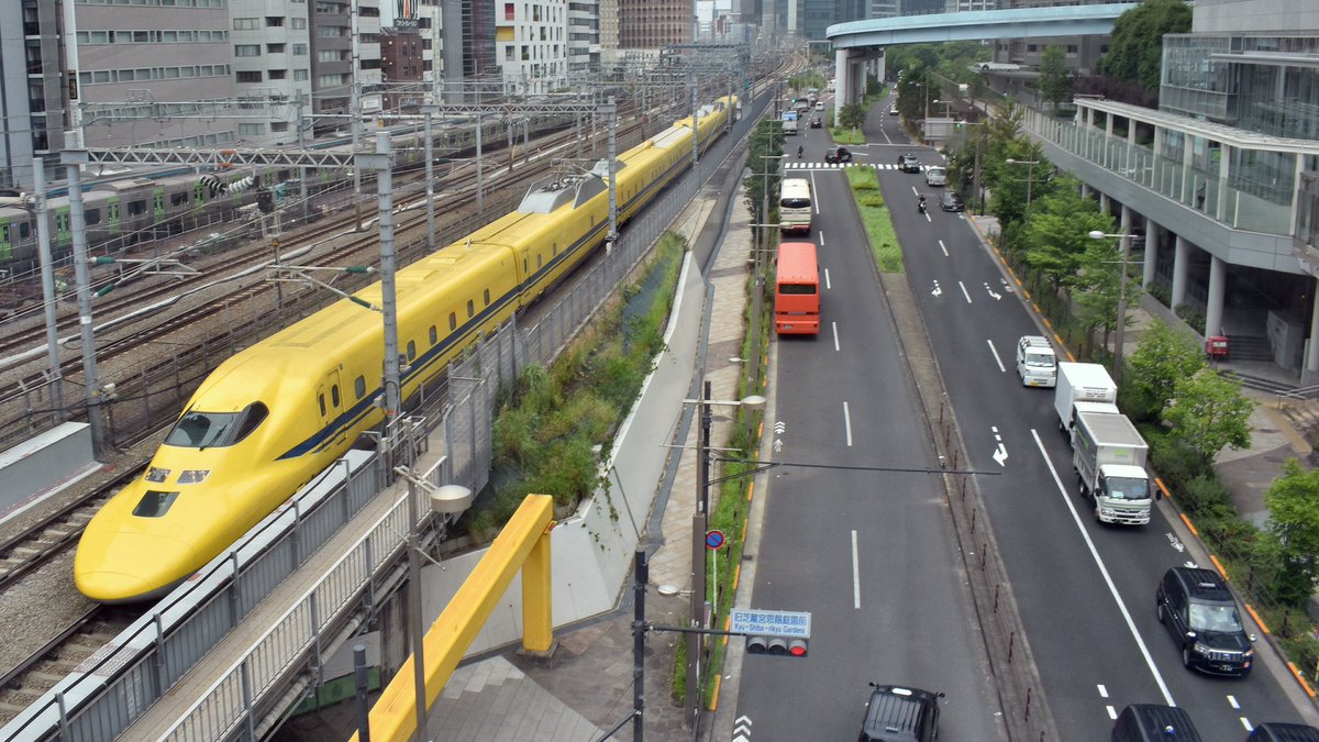 エアイ tweet media