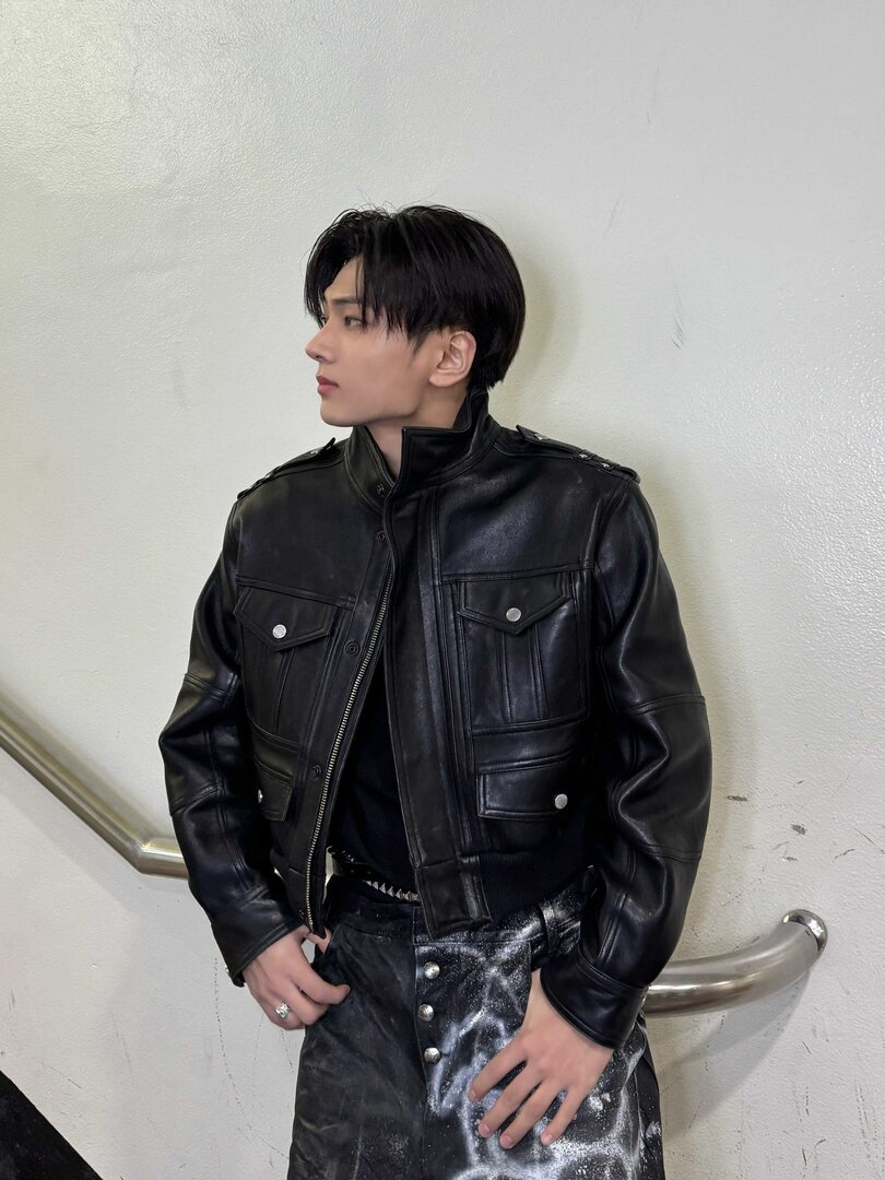 selfolssi ♤ tweet media