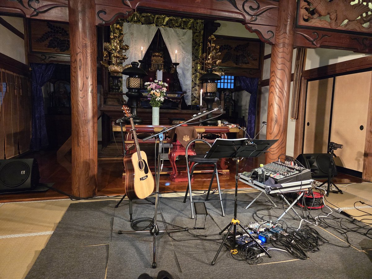 takahime's tweet photo. 長野県上田市別所温泉
北向山節分会＆OTERA DE LIVE in 安楽寺
行ってきました！
初めての参加でしたが楽しかったです☺
別所温泉のお湯に漬かってお肌ピチピチ☆お食事も◎
ライブも時間が短かったけど素敵な時間でした。お寺なので雰囲気違かった。
翌日善光寺行って、両詣り！
#竹本孝之
#別所温泉 https://t.co/lWNodXGNBE