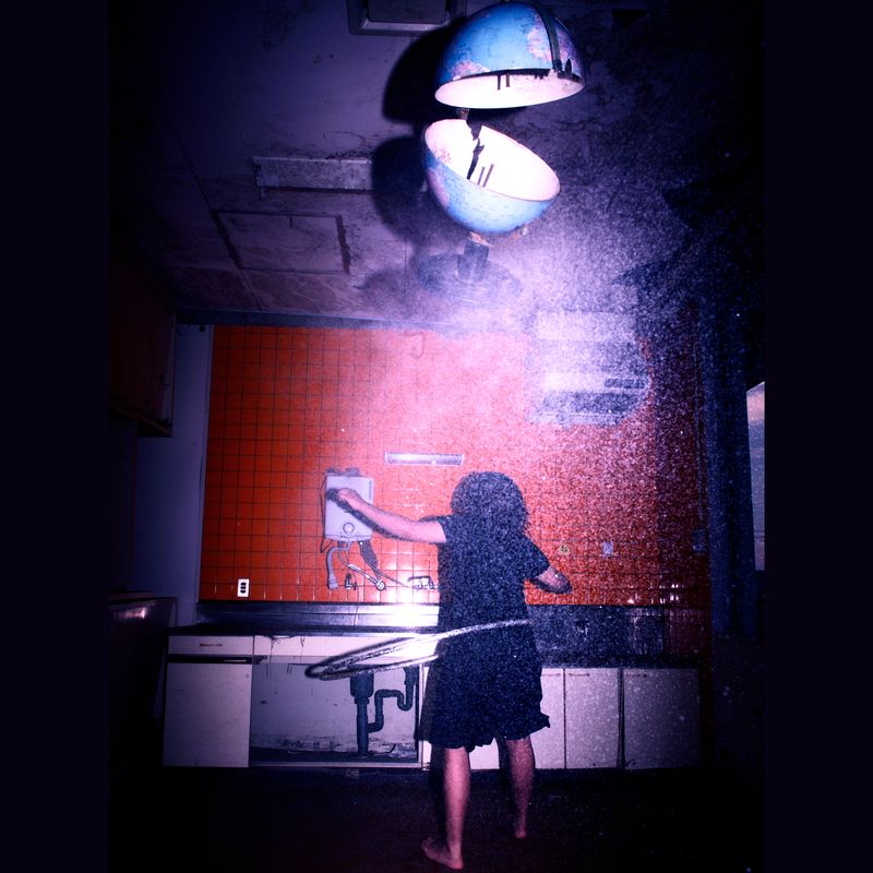 【予約受付開始】KID FRESINO"back for me feat. YONCE"(10")→ jetsetrecords.net/i/414006490749/ 三浦淳悟(Ba)、佐藤優介(Pf)、斎藤拓郎(Gt)、石若駿(Dr)によるバンド編成でレコーディングを敢行。さらにYONCE(Suchmos/Hedigan's)をフィーチャリングに迎え制作された2/4配信リリースの新曲が10"アナログ化!!