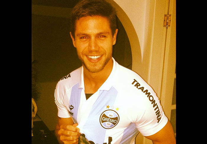 JonasHSulzbach's tweet image. pensando aqui que ele amaria saber que o super grêmio tá demais nos trazendo alegria