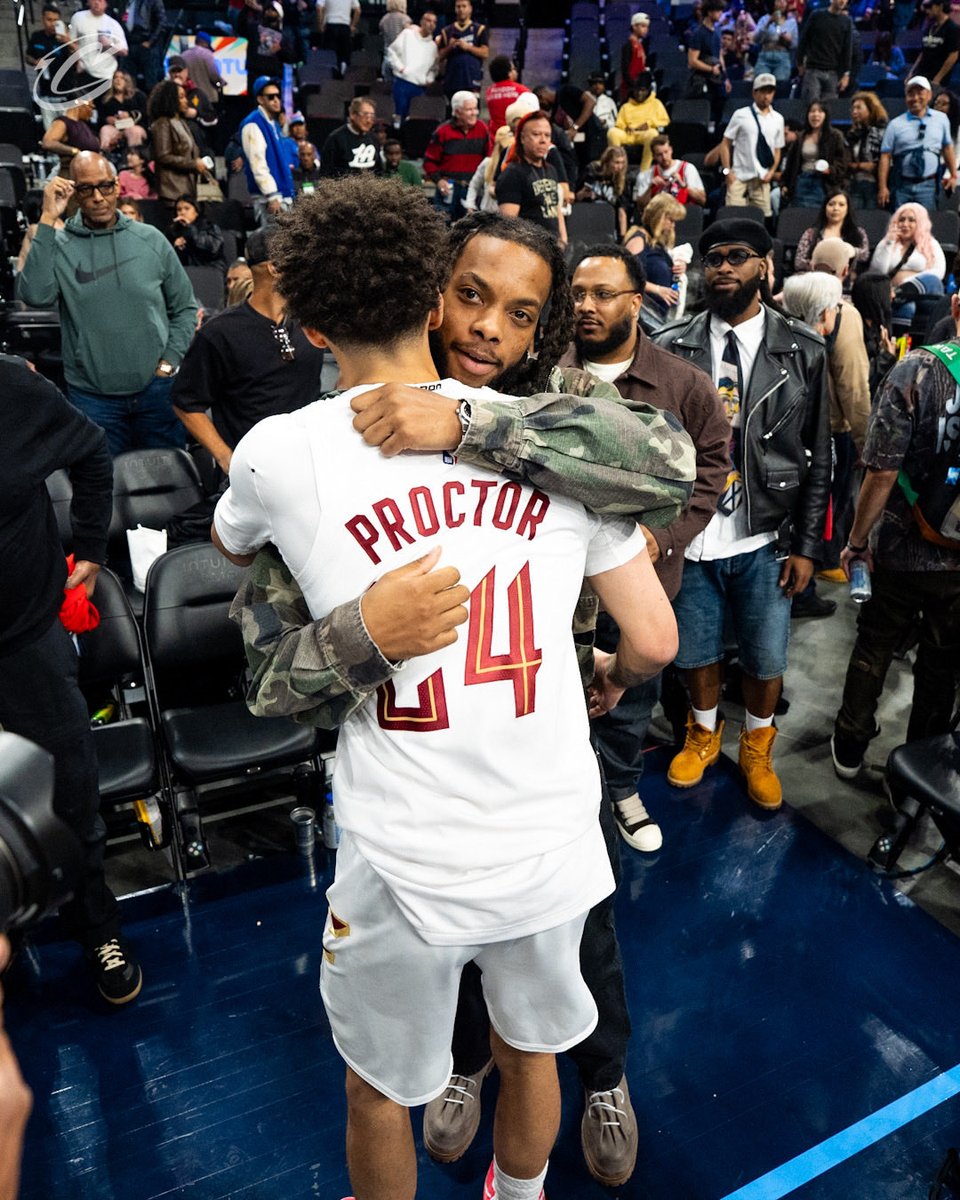 cavs's tweet image. Goodnight, Cleveland.❤️💛 #LetEmKnow