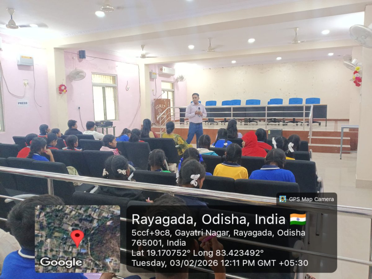 UGMIT79's tweet photo. 03.02.2026- "Warm welcome to the young minds of GCD High School 🌟! Students visited UGMIT, Rayagada today, exploring tech vibes &amp; innovation. https://t.co/N5k234AfZz