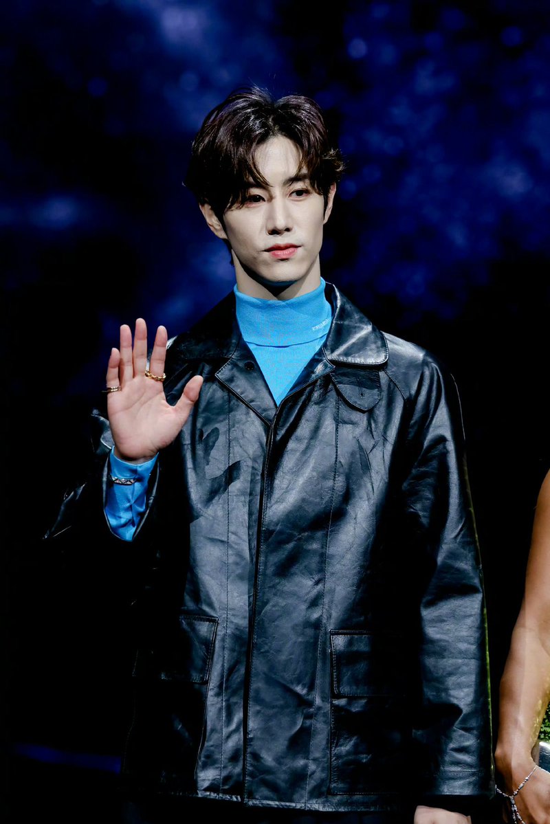 KedsaraOple's tweet image. หล่อมากก 💙🖤

#MarkTuanXWeiboNight 
#MarkTuan #段宜恩 #마크 #มาร์คต้วน
@marktuan