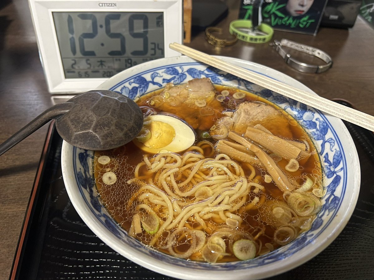 お疲れ様です 🌤️.° 今日も今日とて 昼 😚🍜 午後からも頑張ります (ง