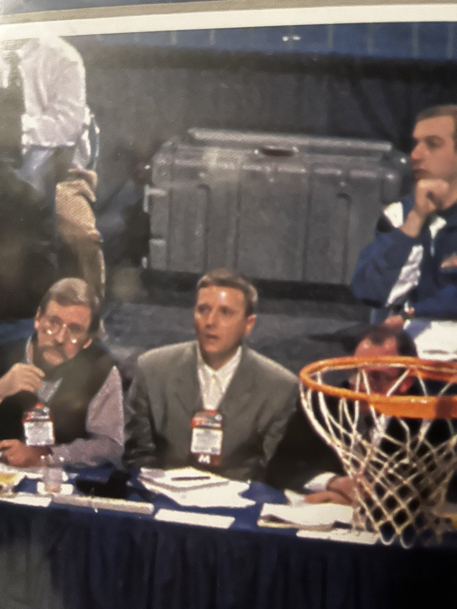 SpaldoBusiness's tweet image. If you are a #bbn fan you should care about at least one laid-off @wapo staffer: @ChuckCulpepper1 babyface from ‘98 lives on in every framed @CameronMillz poster in the bluegrass and beyond! #seeblue #beatduke