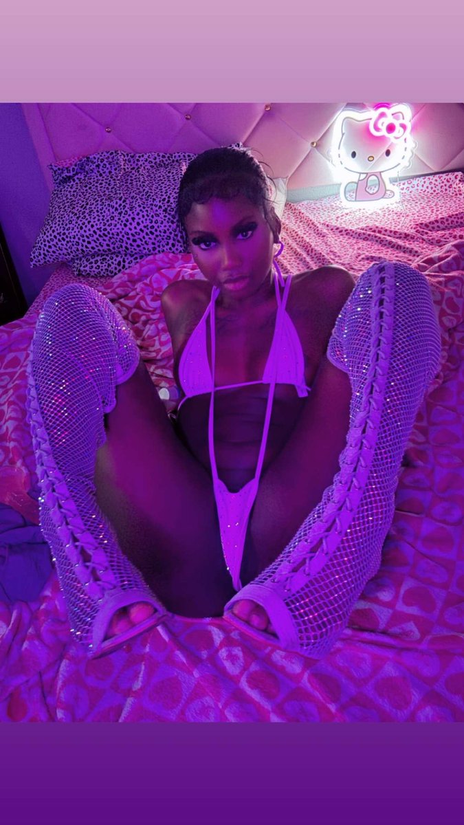ScreamBarbie's tweet photo. https://t.co/551kCBASTU https://t.co/UFdfdsnVLa