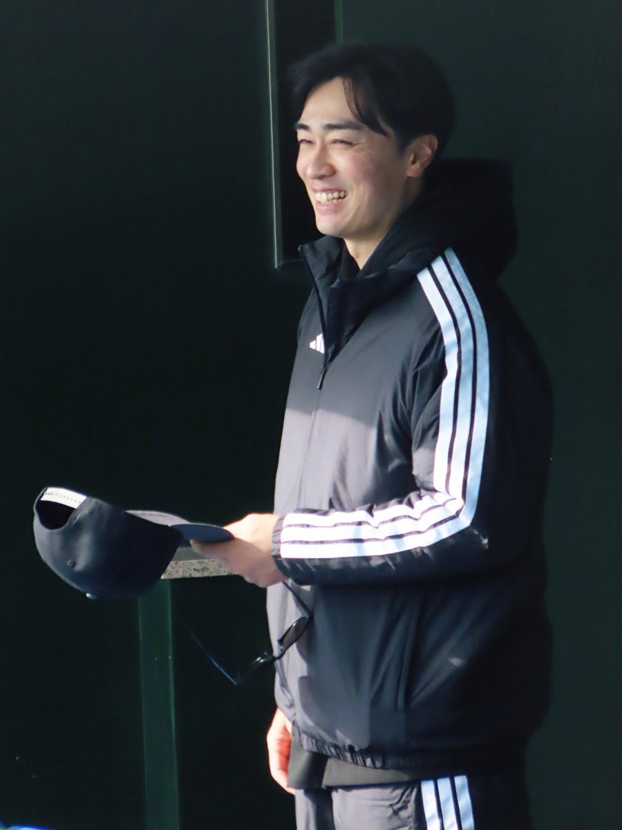 maru_maru_0119's tweet photo. また来年も見れたらいいな🙏✨
2026.01.10 長崎ビッグNスタジアム
#teamOK 長崎自主トレ
#和田毅 https://t.co/ESw9PLFcdt