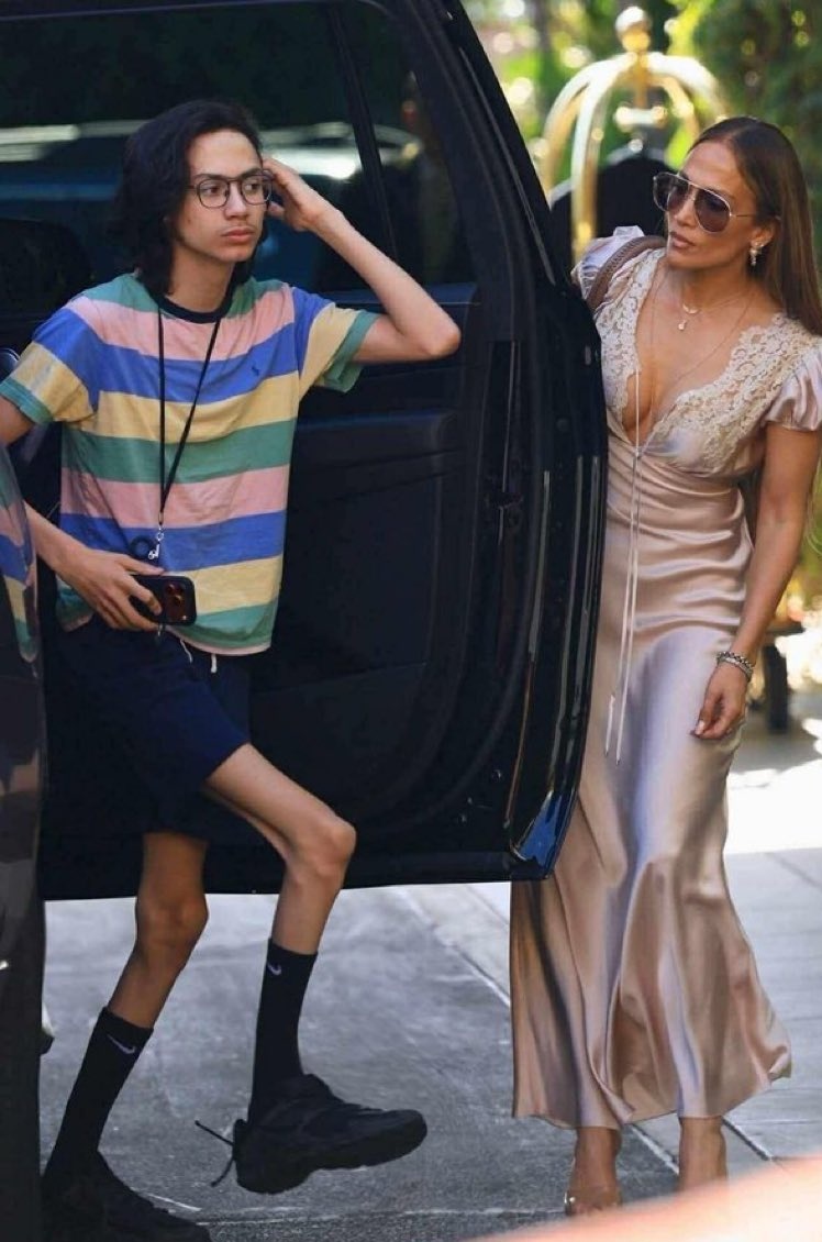 Primeras imágenes de uno de los hijos de Hopkins, producto de una violación en las Islas de #Epstein