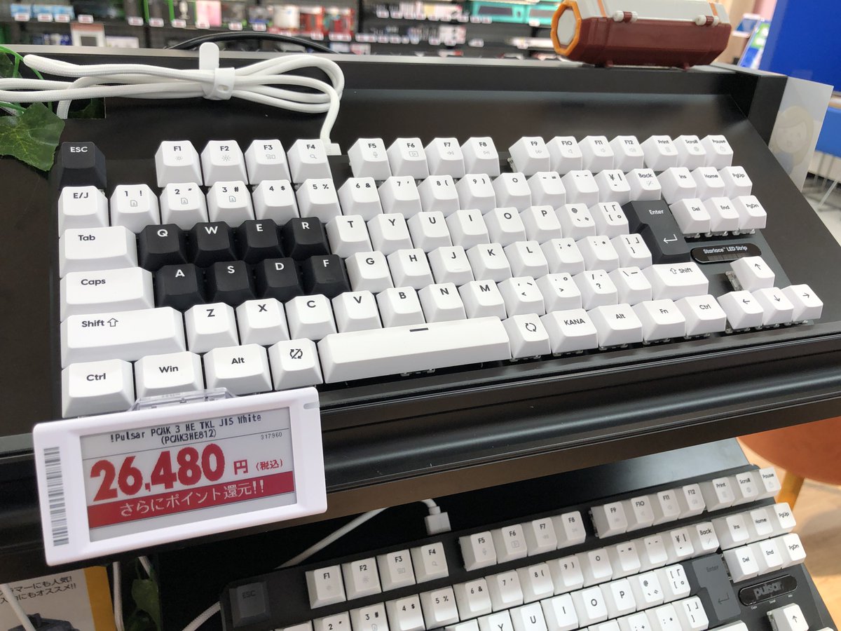 ☆新商品情報☆ #pulsar から新発売のゲーミングキーボードが展示中 