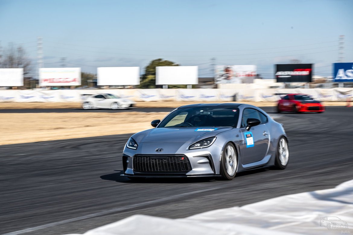 ゆうくん写真ありがとう✨ 走ってる時の低さが際立っててカッコいい😆