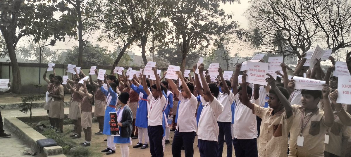 YadhumadiR's tweet photo. At Bir Hare Krushna Pur Govt.High School students convey solidarity support to my global fight!
Geethika Venkatesan
Young Climate Activist
#MyVoiceAgainstPollution
#GeethikasDream
#GeethikasVoice
@4Climate_ @climate @ECOWARRIORSS @GretaThunberg @CPCB_OFFICIAL @UNGeneva https://t.co/Gel1JYWNW0