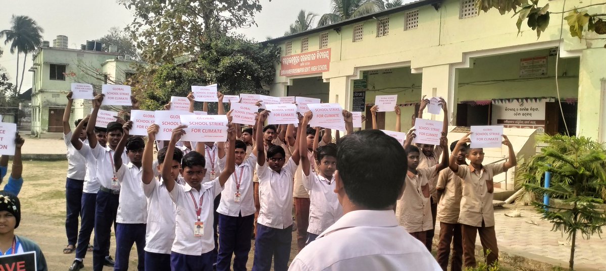 YadhumadiR's tweet photo. At Bir Hare Krushna Pur Govt.High School students convey solidarity support to my global fight!
Geethika Venkatesan
Young Climate Activist
#MyVoiceAgainstPollution
#GeethikasDream
#GeethikasVoice
@4Climate_ @climate @ECOWARRIORSS @GretaThunberg @CPCB_OFFICIAL @UNGeneva https://t.co/Gel1JYWNW0