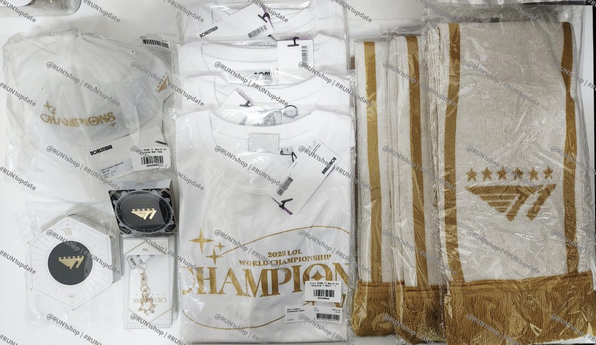 RUN1shop's tweet photo. 📮#RUN1update 🇹🇭 รอบส่งกลับ 30 Jan. ถึงไทย 4 Feb. 2026
สินค้า T1 World Champions | T1 Uniform | shop-T1
📢 แจ้งยอดชำระรอบ2 และเริ่มจัดส่งตั้งแต่วันนี้ค่ะ🙇🏻♀️🙏🏻 https://t.co/jj4ms7C66X