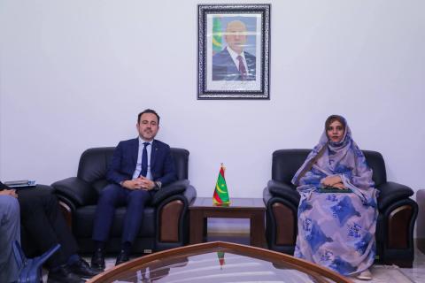 بحثت وزيرة التربية مع المدير الإقليمي لمكتب اليونسكو في دول المغرب العربي سبل تعزيز التعاون المشترك في المجالات التعليمية والثقافية وتبادل الخبرات لدعم تطوير المنظومة التربوية.