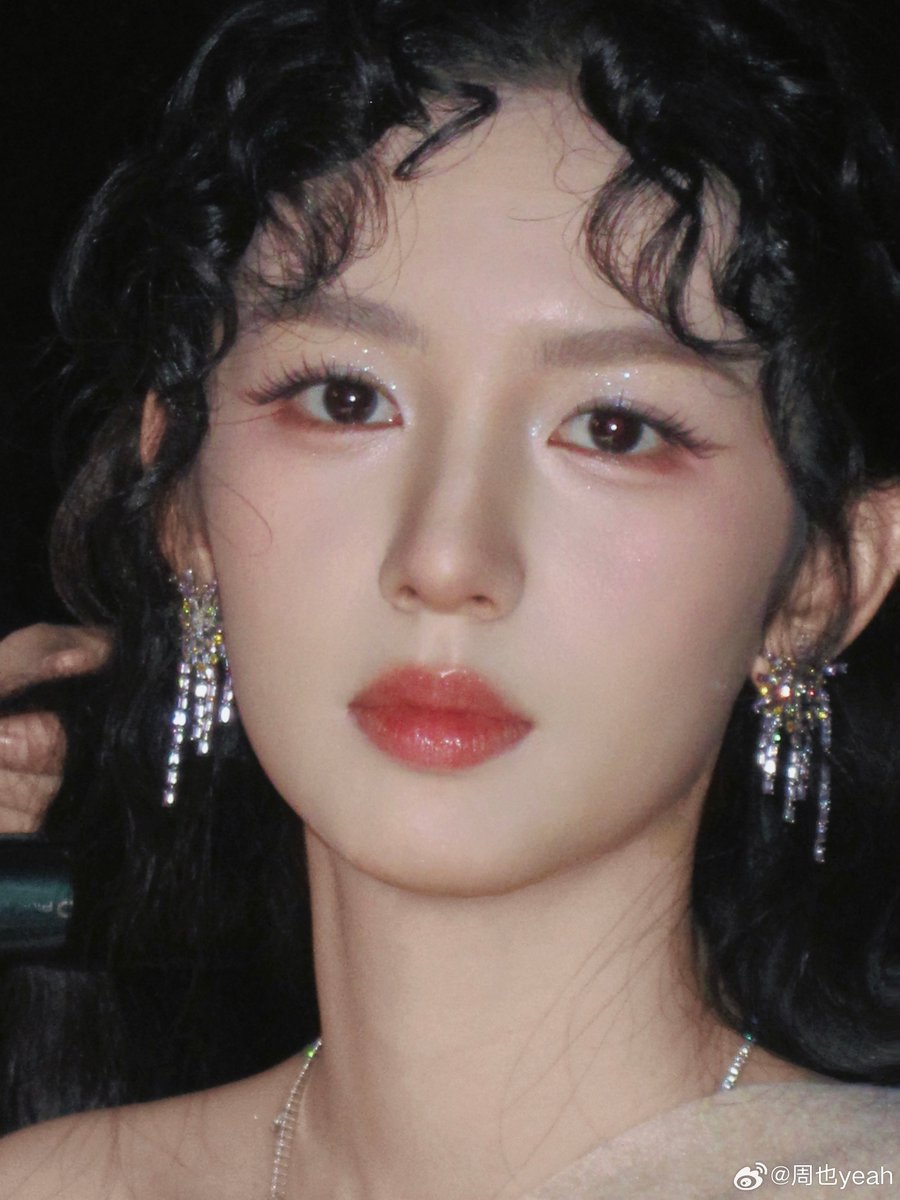 Simply Zhou Ye 周也 tweet media