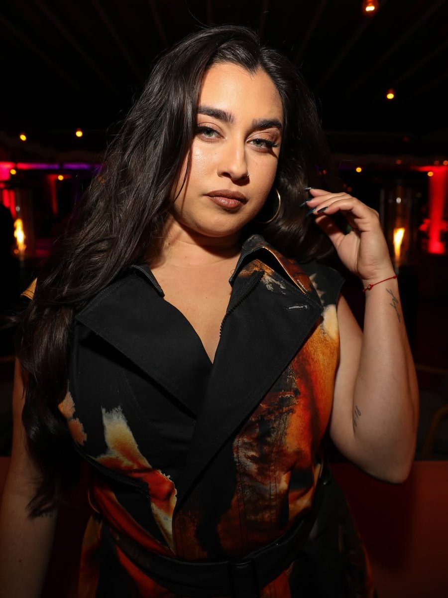 hourly lauren (@hourlylauren) on Twitter photo 