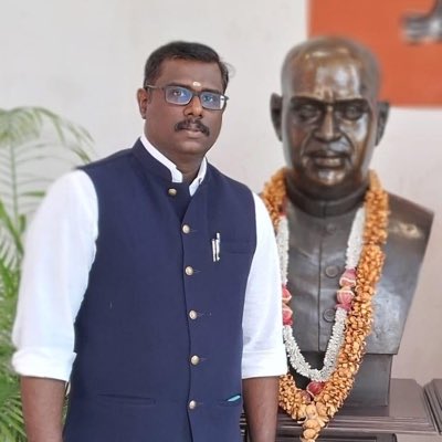 rupeshrmenon's tweet photo. #NewProfilePic https://t.co/fpWqUfAyNz