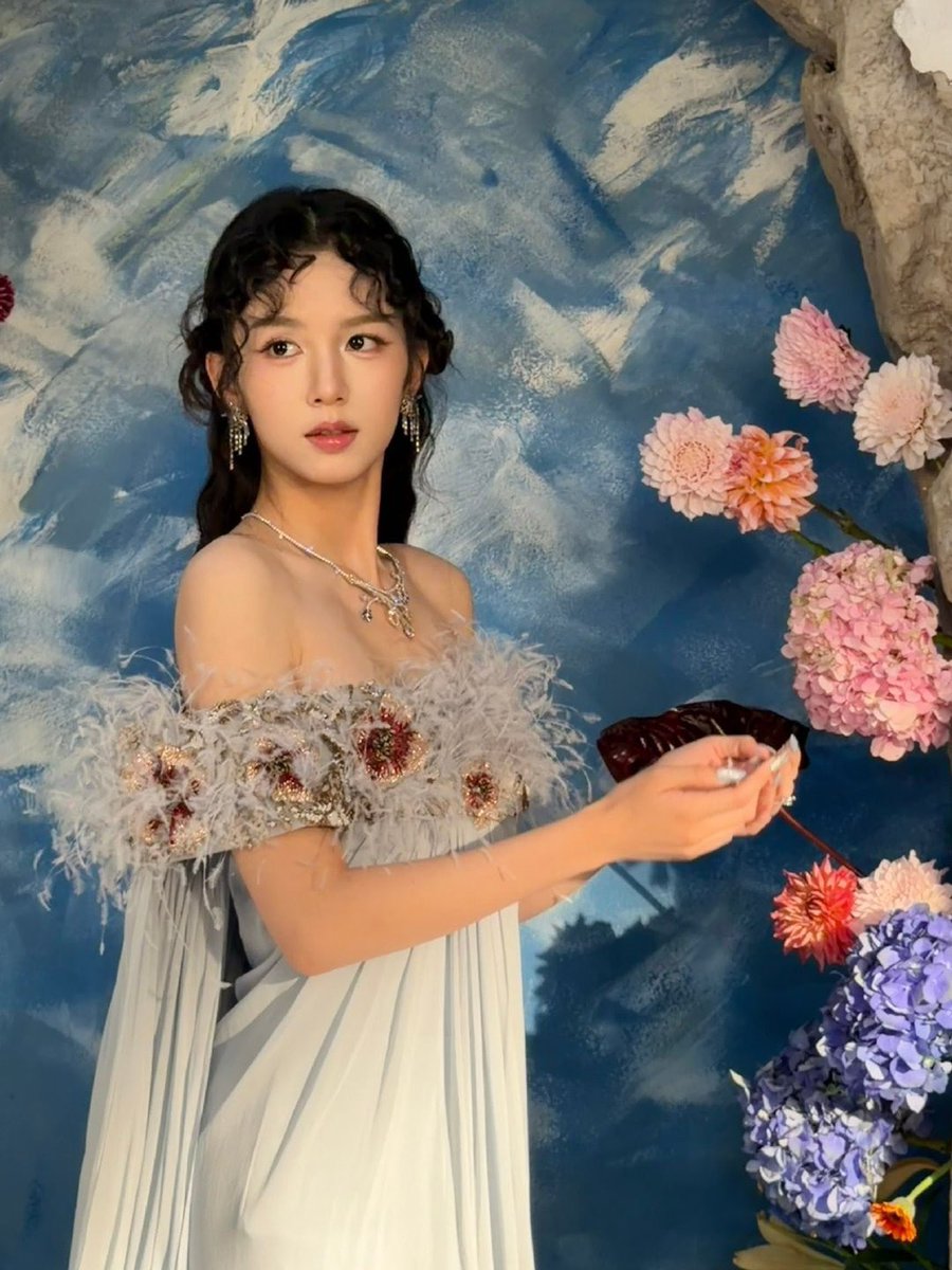 Simply Zhou Ye 周也 tweet media