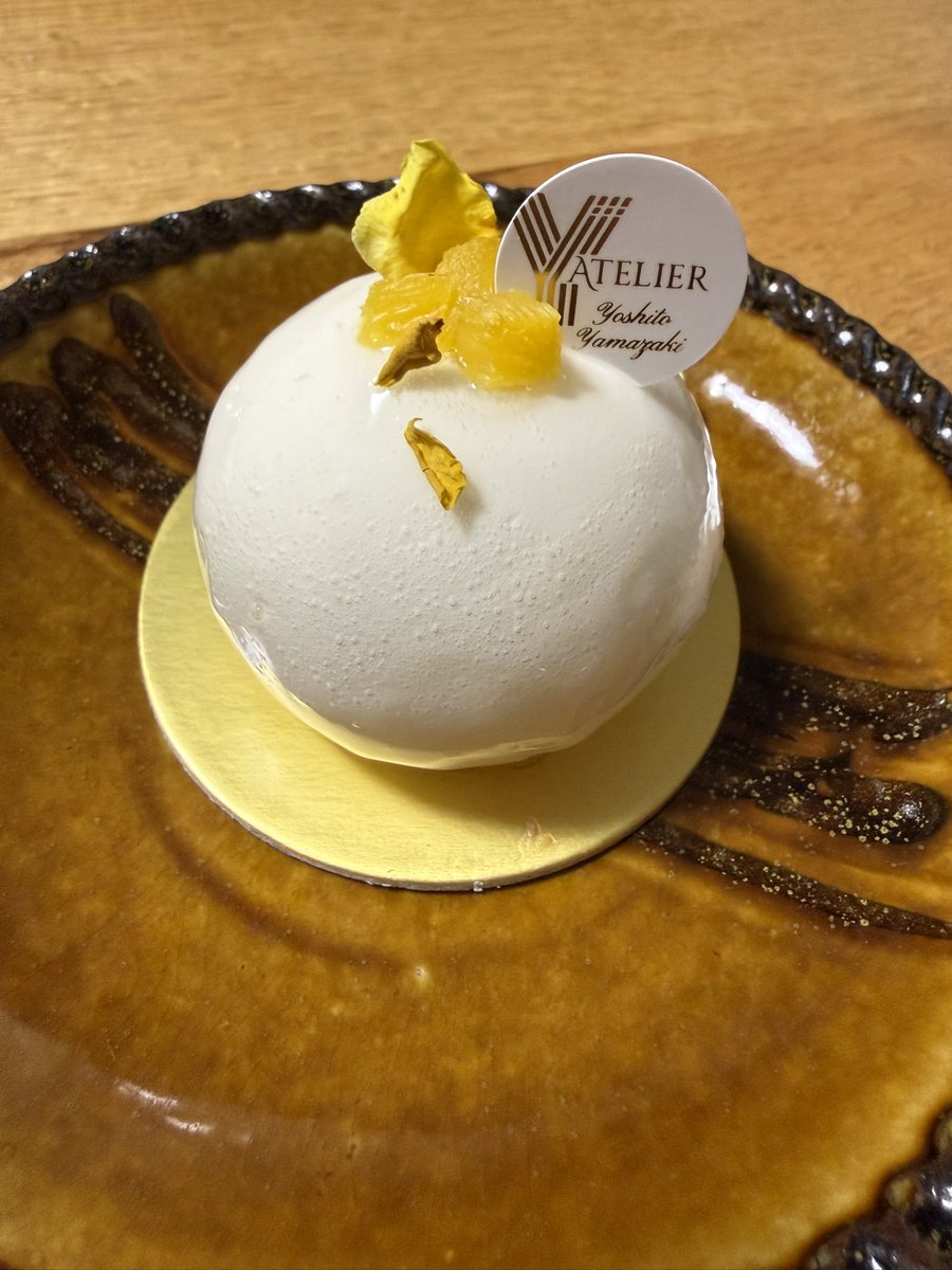 毎年今日は雛人形を飾る日と決めてる
主人がアトリエ・ワイでケーキを買って来てくれた‼︎
どれ食べても美味しい
暦の上では春
良い風向きに変わっていきたい