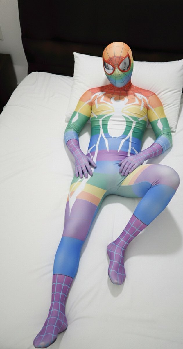 Gwenspideyboi tweet media