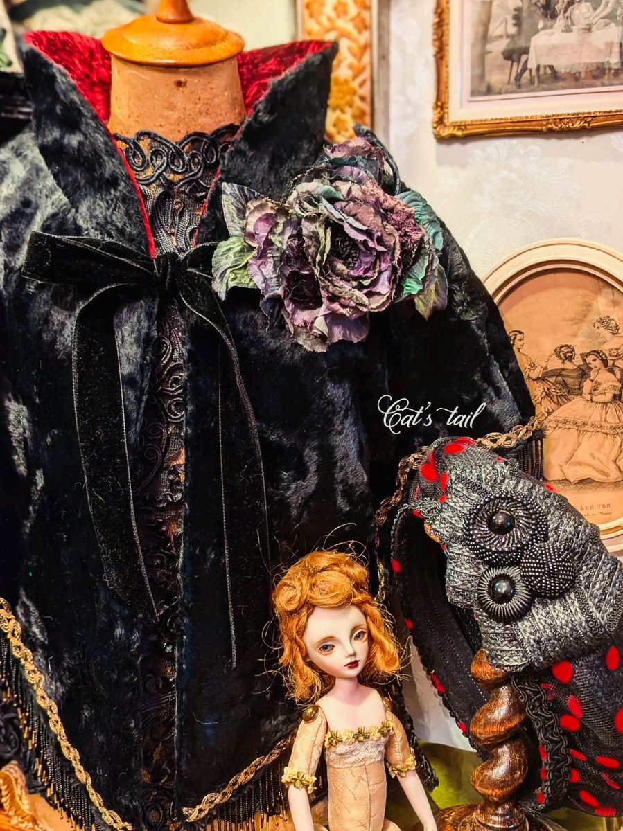 ブレード変形ベレー帽、ビスクドール、布花、ケープ、全てつくりました