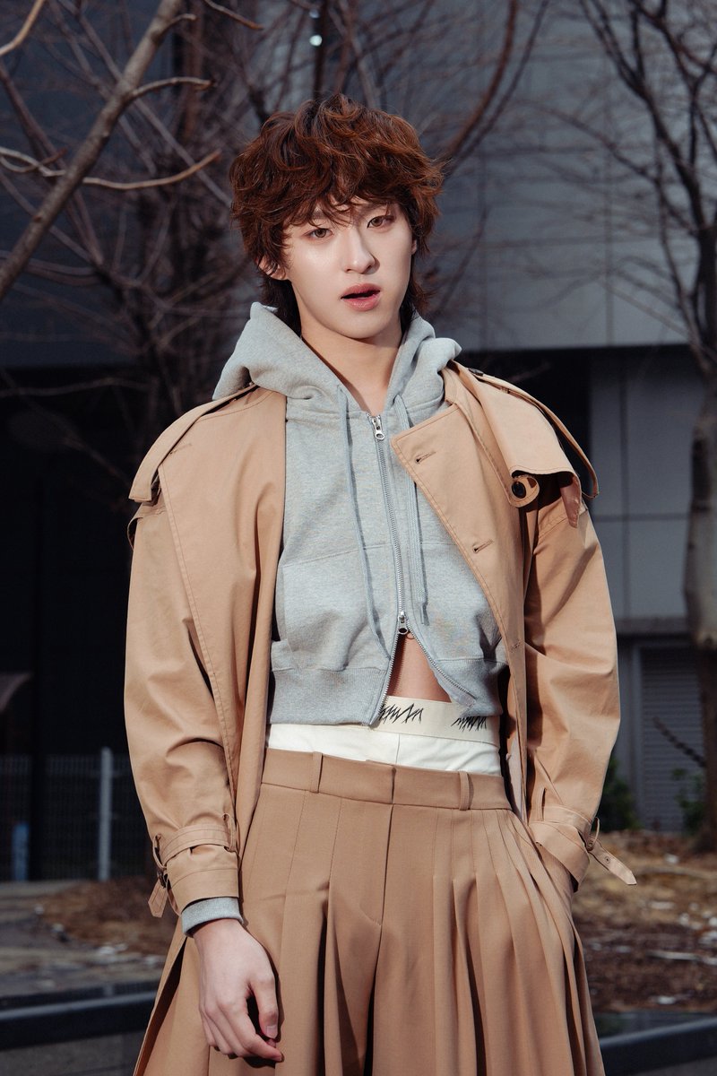 todayentth's tweet image. “โทมัส - ก้อง” ร่วมชมแฟชั่นโชว์ MMAM 2026FW Collection ในงาน Seoul Fashion Week 2026FW ณ กรุงโซล ประเทศเกาหลีใต้

THOMASKONG IN SFW26FW
#MMAMXTHOMASKONG
#ThomasKong #โทมัสก้อง
#tthomastc #kongjiro

รูปเพิ่มเติม : facebook.com/share/1ASpM25c…