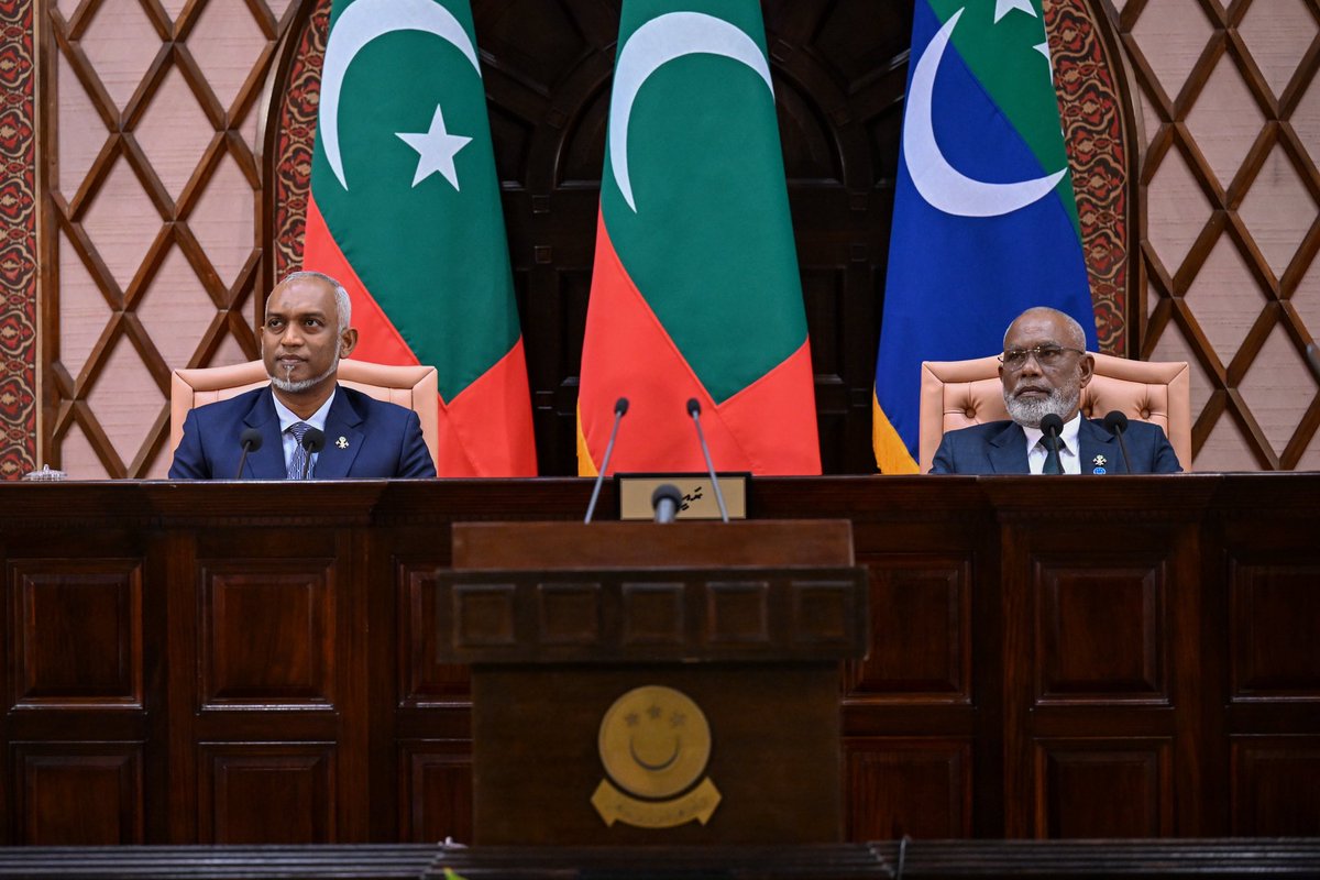 Vice President Uz <a href="/HucenSembe/">Hussain Mohamed Latheef</a> attends the first sitting of the first session of the year for the People's Majlis, alongside the Chief Justice, Cabinet Ministers, senior Government officials, foreign dignitaries, and distinguished guests.

#RiyaseeBayaan2026