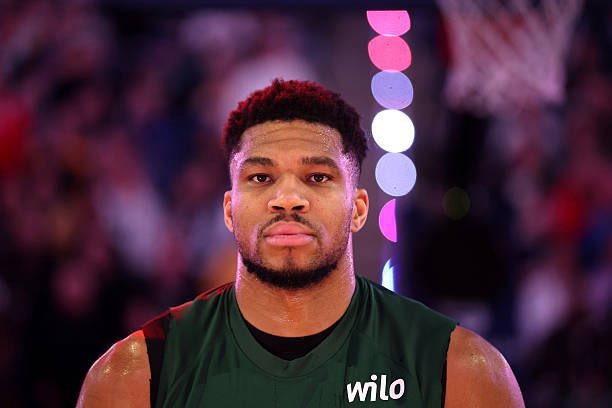 TheDunkCentral's tweet image. The Bucks have informed the Warriors that they will NOT be accepting their offer for Giannis Antetokounmpo, per @BrettSiegelNBA