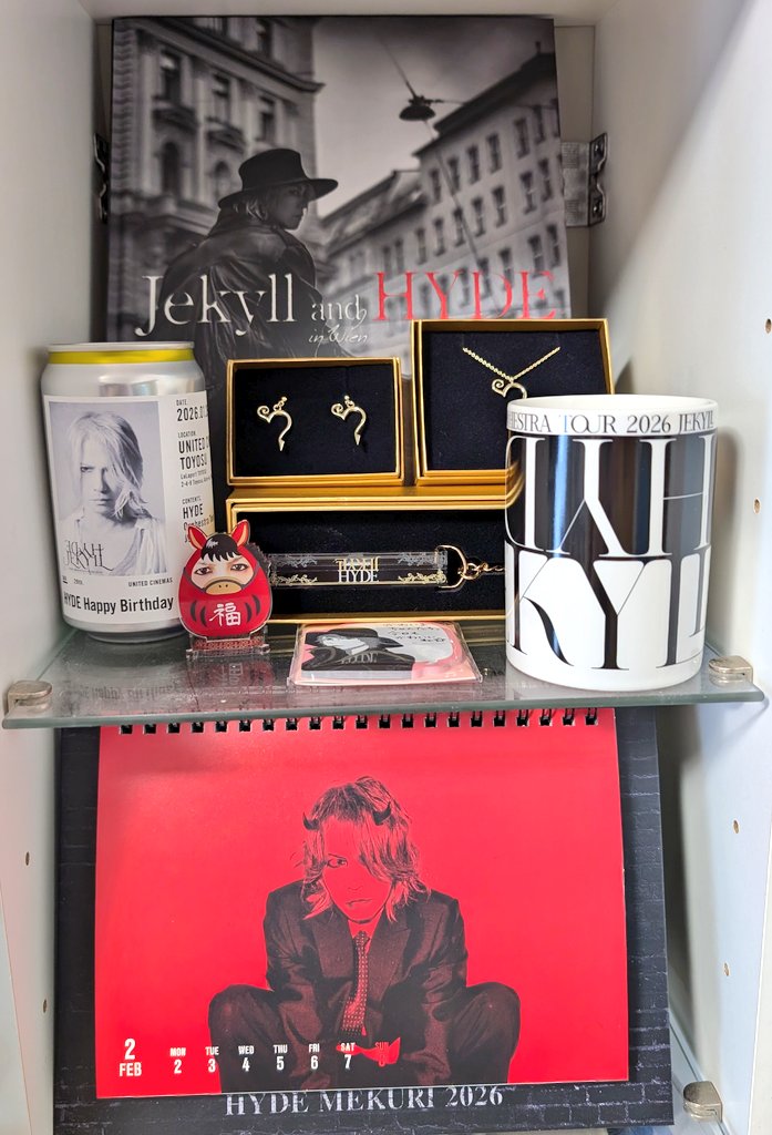 HALU19820206's tweet image. HYDEさんの祭壇出来た✨✨

 #HYDE
 #JekyllandHYDE
 #Edy